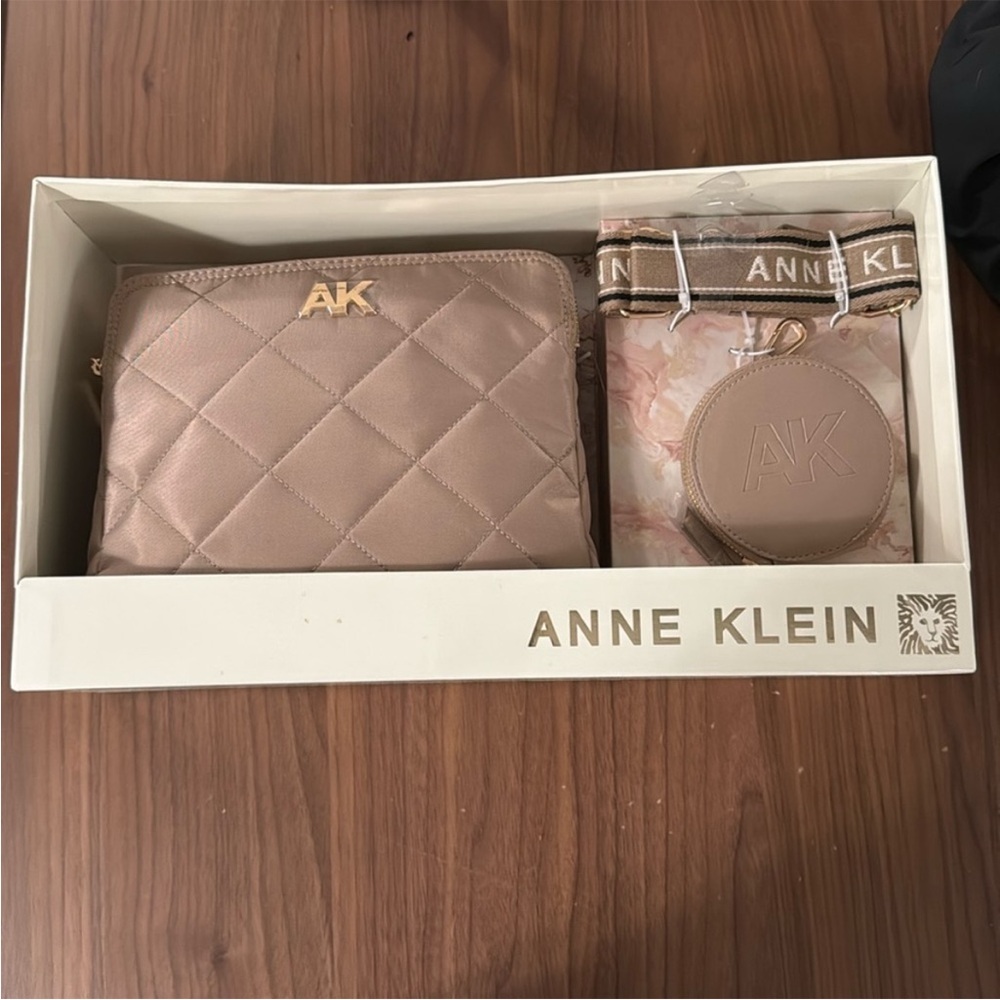 ANNE KLEIN Crossbody purse Bag NWT